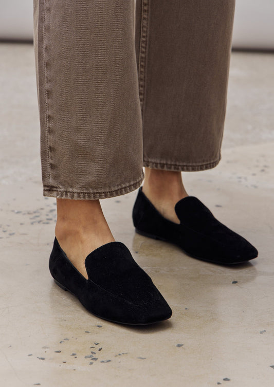 Willow Suede Loafer - Black